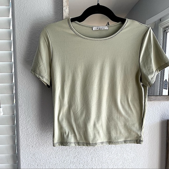 gaze Tops - 🟢3/$15 Soft Crop Top